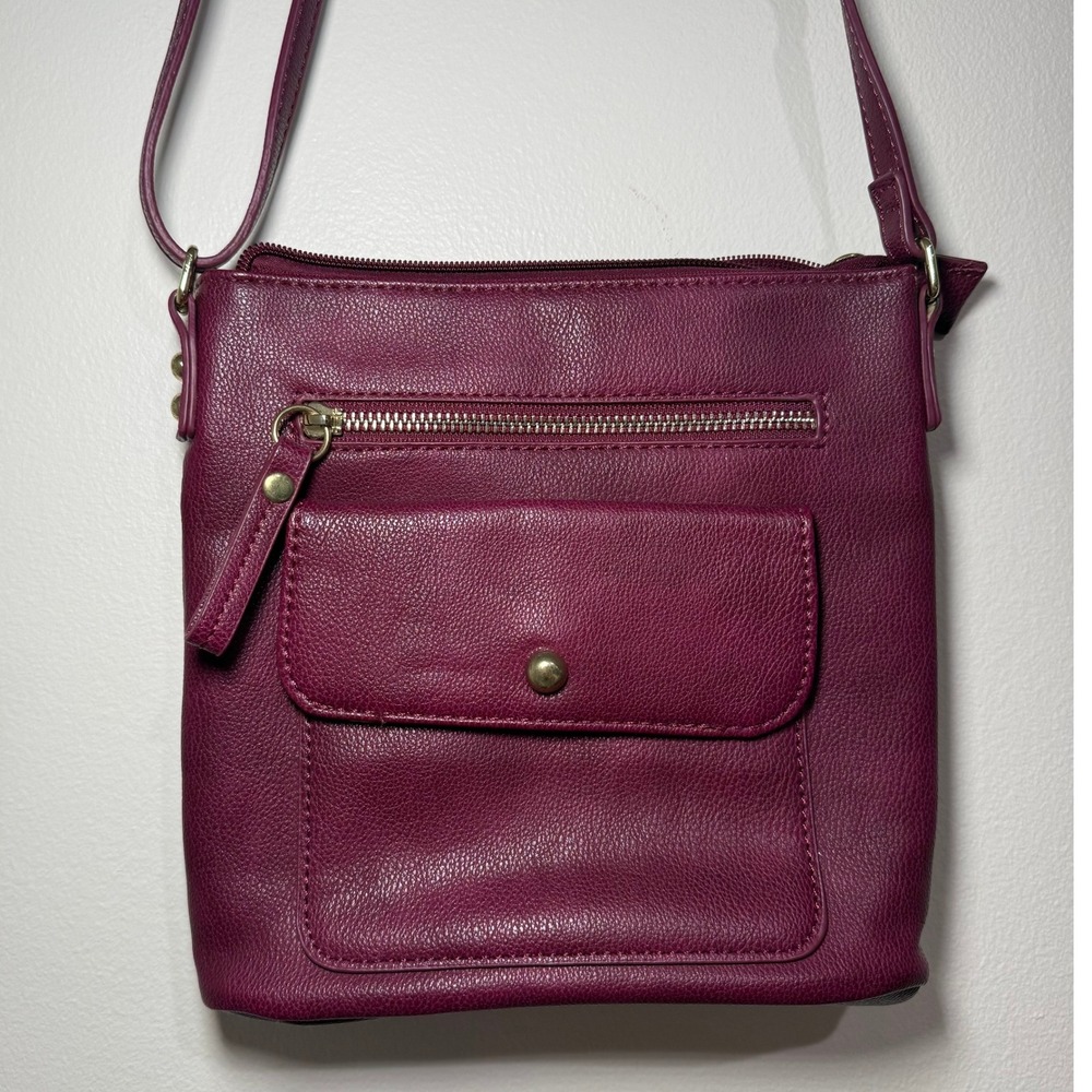 Charming Charlie Wine Leather Crossbody Bag Minimalist Everyday‎ Classic Chic